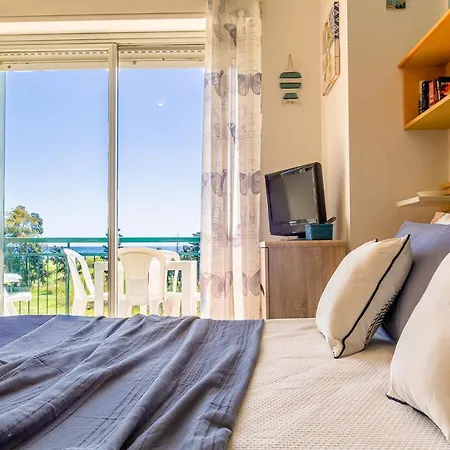 Coral View Apartament *